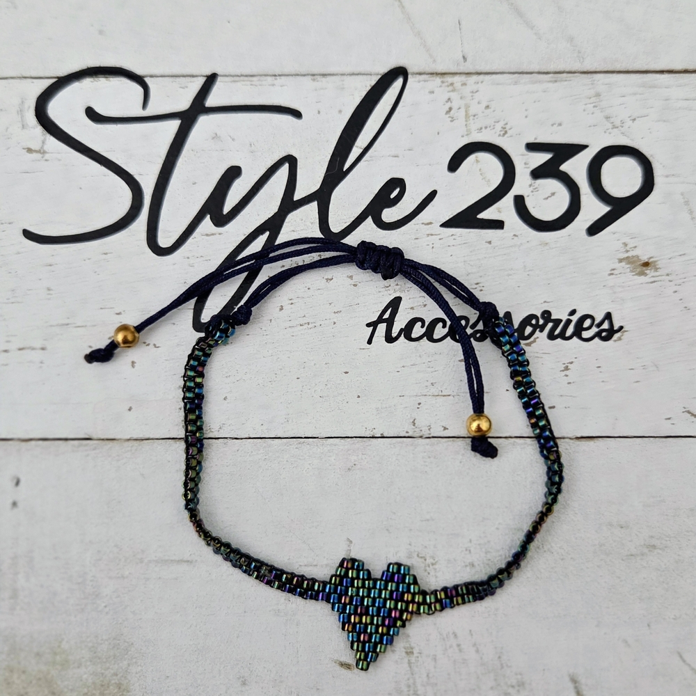 Miyuki Heart Macramé Adjustable Bracelet